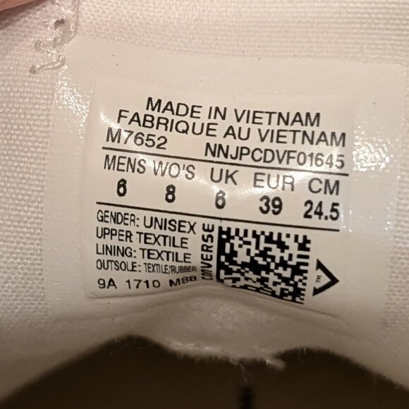 Converse White Canvas Sneakers with Red Accents - Picture 9 of 9